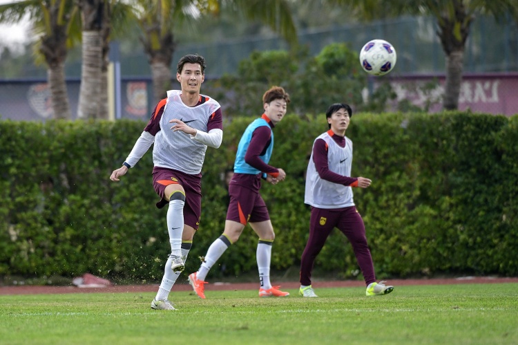 侯永永：我是B2B類型的球員，最喜歡踢8號(hào)位也能勝任其他位置